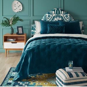 Absolutely Gorgeous Teal Velvet Quilt